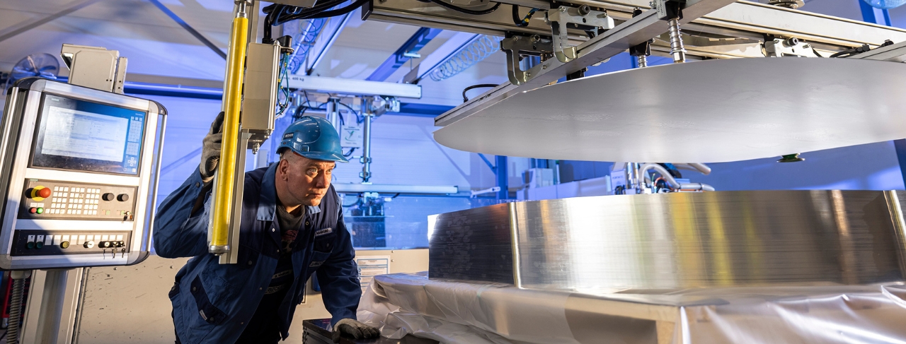 AEM_Vorlage_Header_1280x487px_30032023 - AEM_Header_BAS_Relaunch_122024NEU