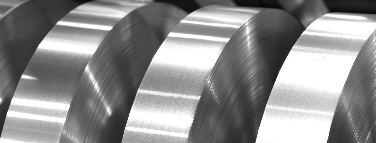 AEM_Vorlage_Header_1280x487px_30032023 - AEM_Header_Stahl_V5_122024_final