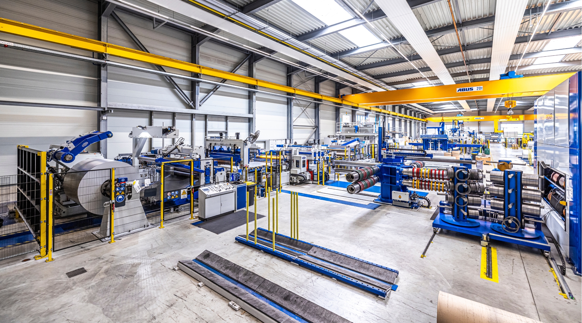 Vorlage_AEM_Maschinen_Produkte 16:9 - BAS_Spaltanlage_16:9